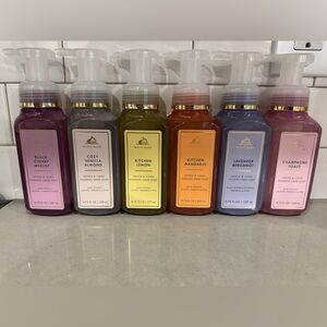 Bath & Bodyworks foam hand soap bundle